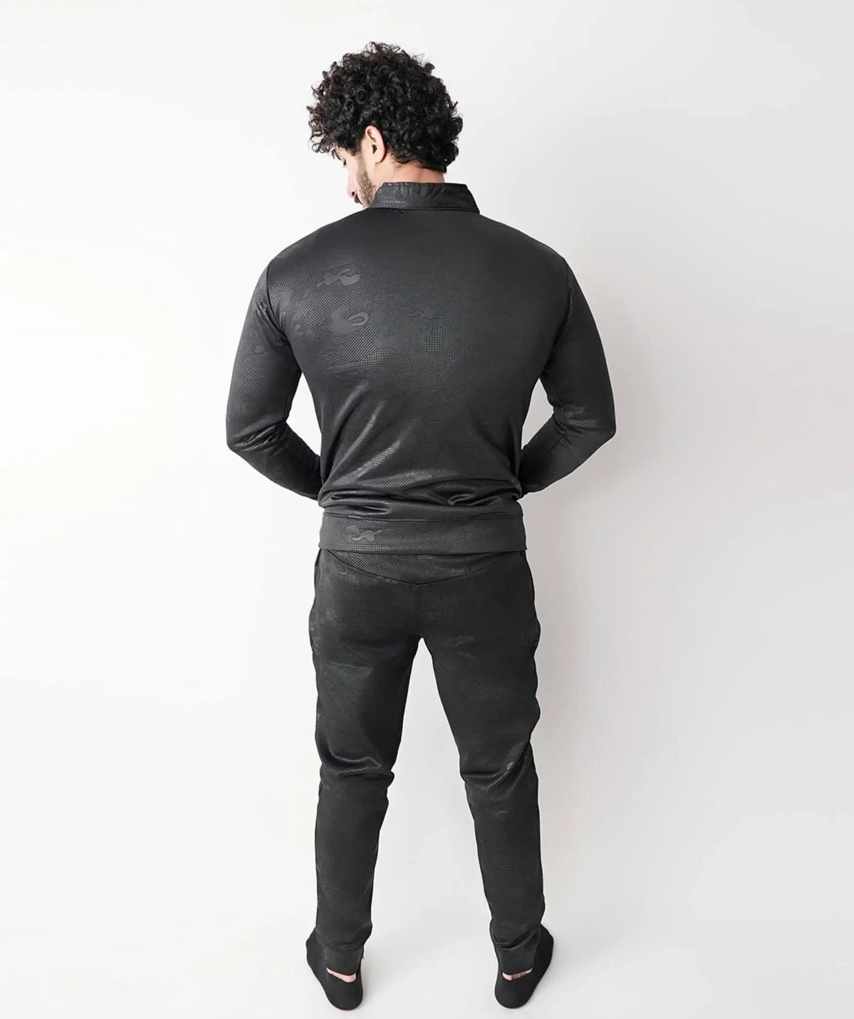 DOUBLE KNOT EMBOSS WINTER TRACKSUIT - Fusion Gears